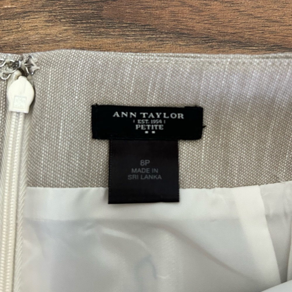 Ann Taylor tan linen blend pencil skirt small - Picture 3 of 7